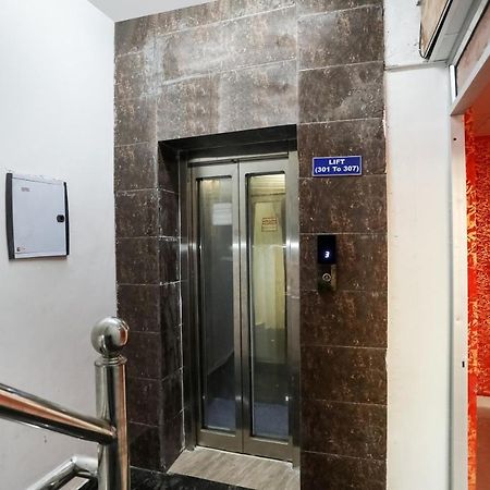 Oyo 72993 Hotel The Gold Фаридабад Экстерьер фото